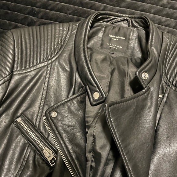 Leather jacket - Picture 2 of 3